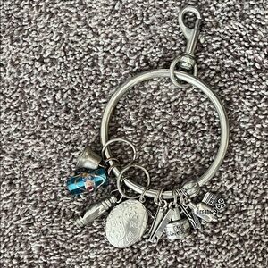 Vintage Charm nail salon Keychain with Blue Accent